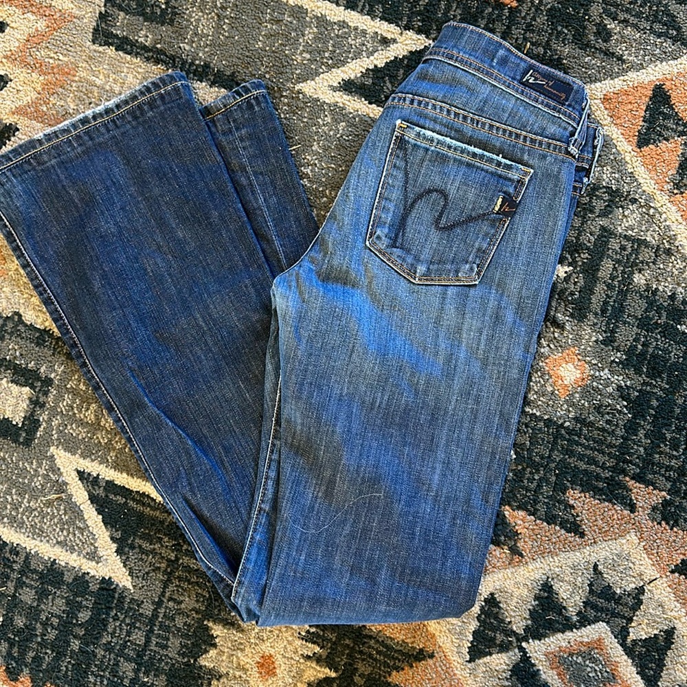 Like new Citizens of Humanity boot cut. Excellent condition, barely worn.